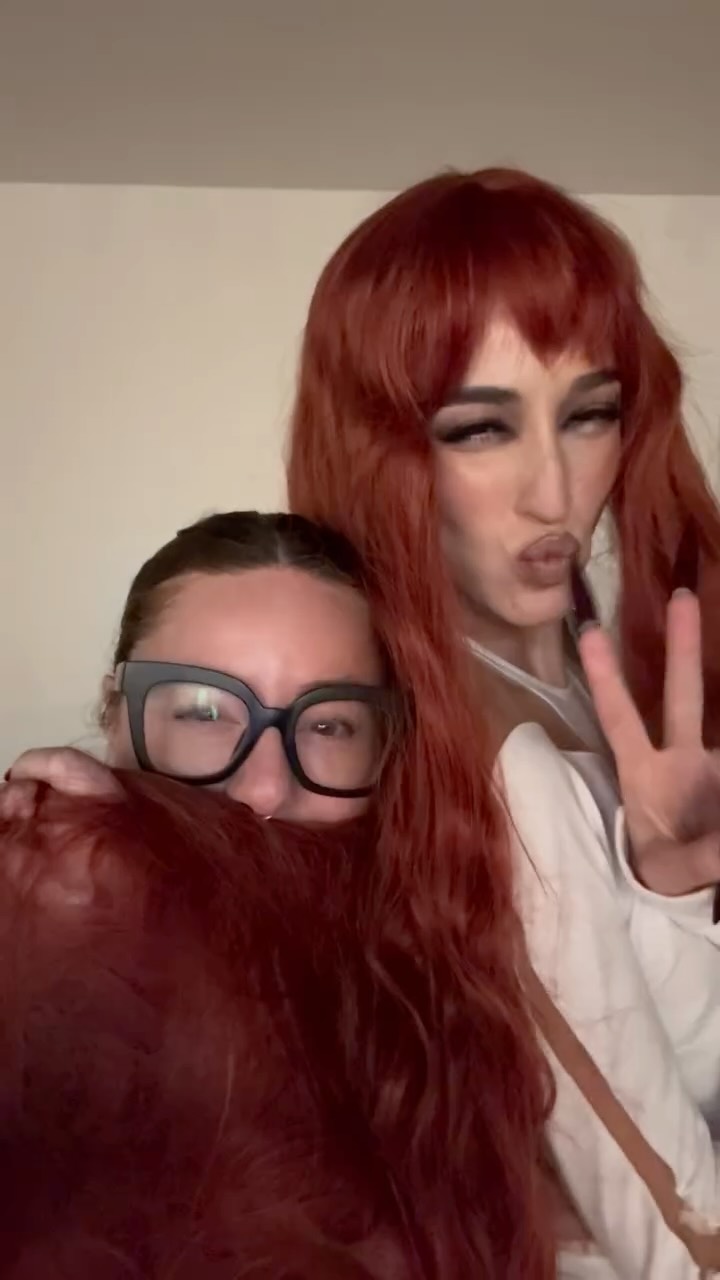 Behind the scenes of a really fun shoot! It’s the first one in a while that has had no expectations. A fully collaborative day for a bunch of artists. 
The whole team contributed in unique ways. Thank you everyone for being a part of it ❤️
Creative Director: me
Photographer: @yhanson_photography 
Makeup Artist: @artistjenniferlittle 
Model: @busykittenjm 
Stylist: @ynlal77 
Nails: @klawedbyren 
Hair: @the.vivid.vision