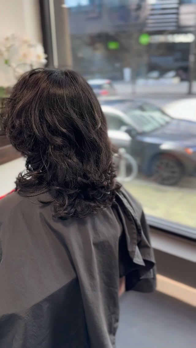 Effortless, shaggy before and after 🥰
#curlyhairvancouver #curlyhairspecialist #vancouverhairstylist