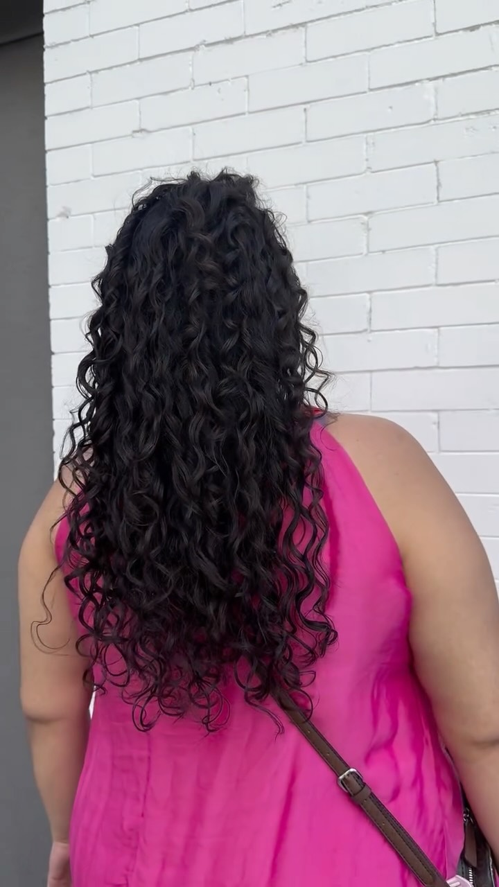 I’m having hair envy. This is just too beautiful! 
#curlyhairvancouver #vancouverhairstylist #curlyhairspecialist