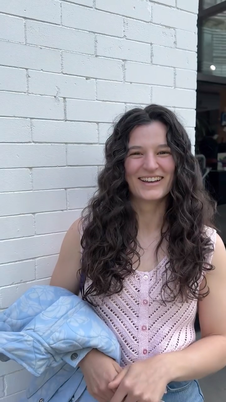 Summer beauty 🤩
#curlyhairvancouver #vancouverhairstylist #curlyhairspecialist